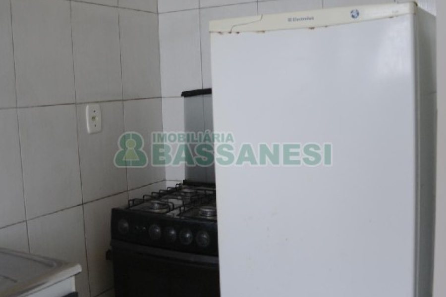 Apartamento com 51m², 2 dormitórios, 1 vaga, no bairro Charqueadas em Caxias do Sul para Comprar
