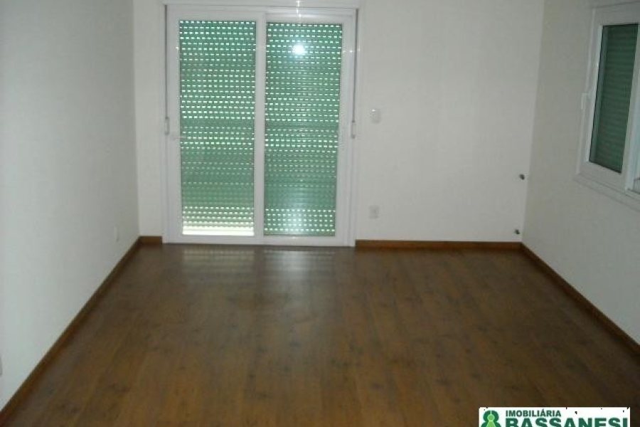 Apto/Cobertura com 356m², 3 dormitórios, 6 vagas, no bairro Exposição em Caxias do Sul para Comprar