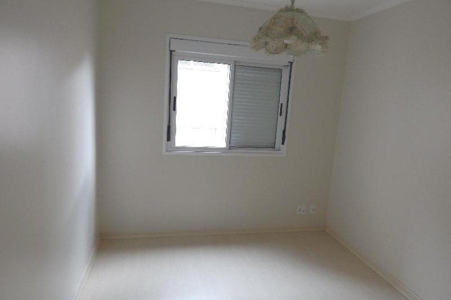 Apartamento com 104m², 3 dormitórios, 2 vagas, no bairro Vinhedos em Caxias do Sul para Alugar