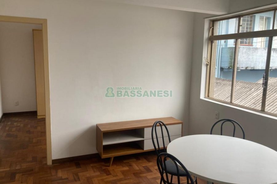 Apto Mobiliado com 50m², 1 dormitório, no bairro Centro em Caxias do Sul para Alugar