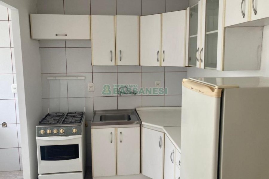 Apto Mobiliado com 50m², 1 dormitório, no bairro Centro em Caxias do Sul para Alugar