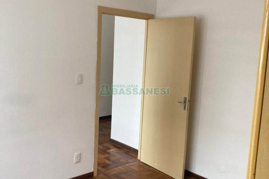 Apto Mobiliado com 50m², 1 dormitório, no bairro Centro em Caxias do Sul para Alugar