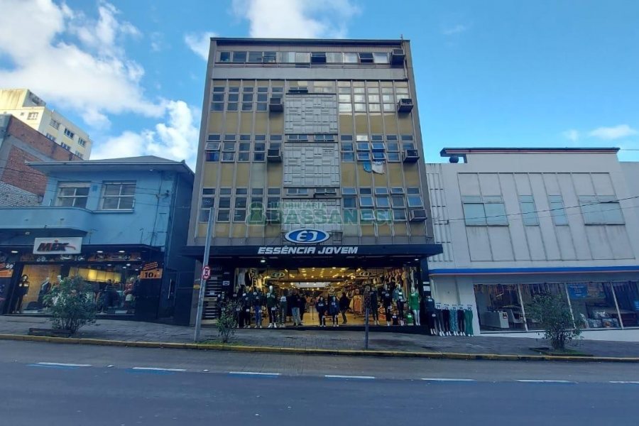 Apto Mobiliado com 50m², 1 dormitório, no bairro Centro em Caxias do Sul para Alugar