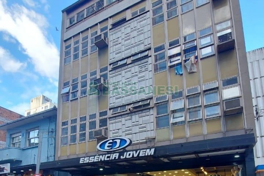 Apto Mobiliado com 50m², 1 dormitório, no bairro Centro em Caxias do Sul para Alugar