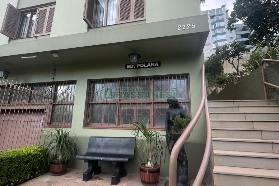 Apartamento com 100m², 3 dormitórios, 1 vaga, no bairro Centro em Caxias do Sul para Comprar