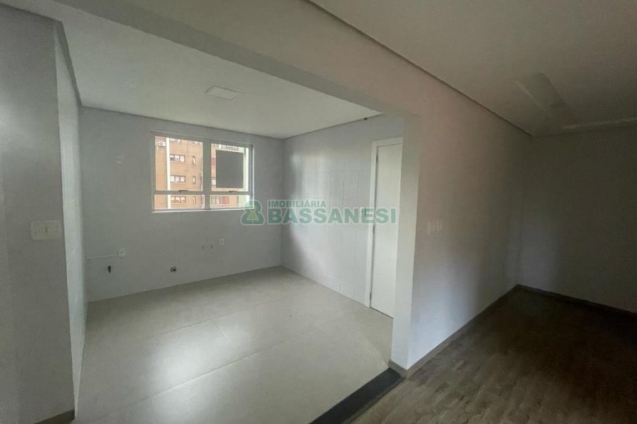 Apartamento com 100m², 3 dormitórios, 1 vaga, no bairro Centro em Caxias do Sul para Comprar