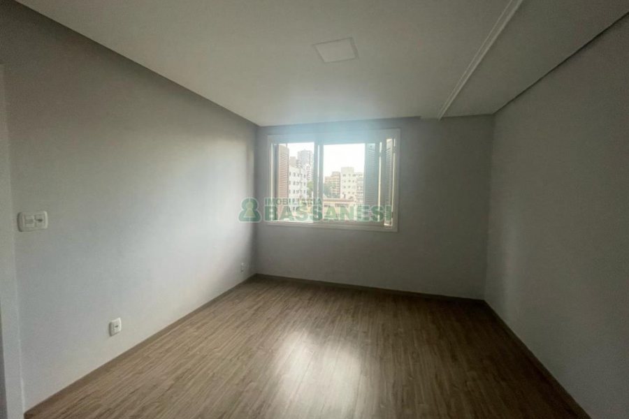 Apartamento com 100m², 3 dormitórios, 1 vaga, no bairro Centro em Caxias do Sul para Comprar