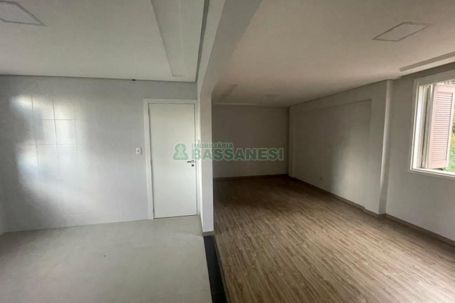 Apartamento com 100m², 3 dormitórios, 1 vaga, no bairro Centro em Caxias do Sul para Comprar