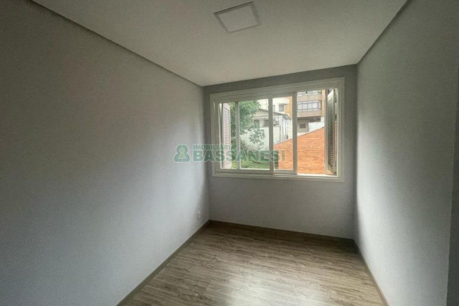 Apartamento com 100m², 3 dormitórios, 1 vaga, no bairro Centro em Caxias do Sul para Comprar