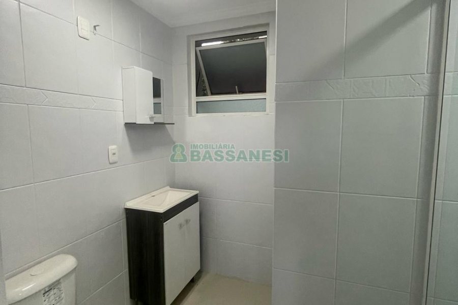 Apartamento com 100m², 3 dormitórios, 1 vaga, no bairro Centro em Caxias do Sul para Comprar