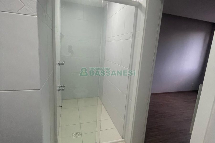 Apartamento com 100m², 3 dormitórios, 1 vaga, no bairro Centro em Caxias do Sul para Comprar