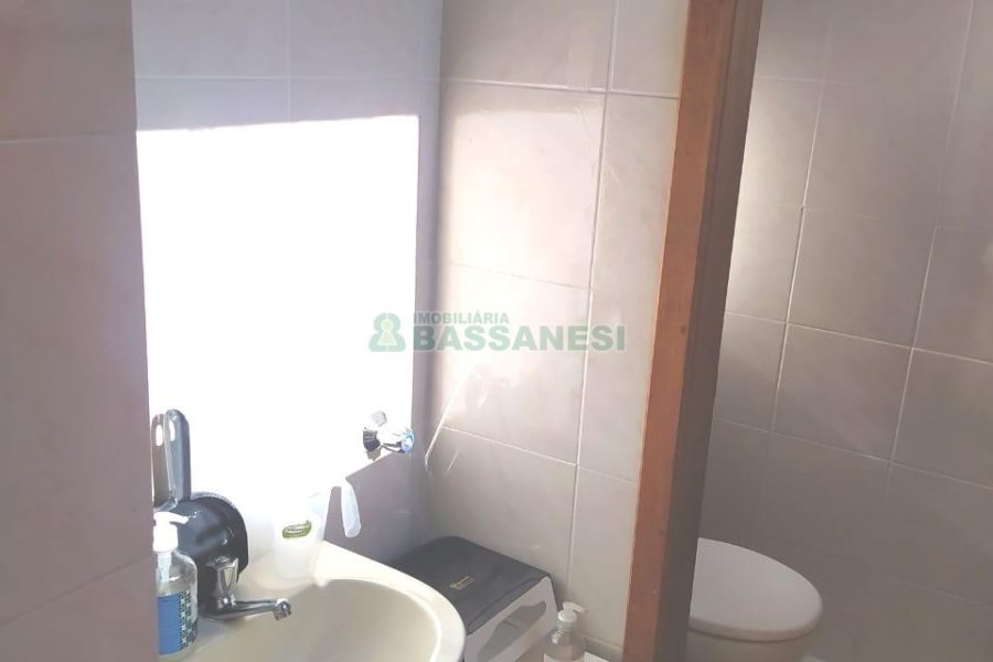 Sala com 45m², no bairro Centro em Caxias do Sul para Comprar