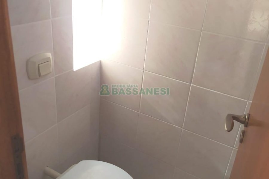 Sala com 45m², no bairro Centro em Caxias do Sul para Comprar