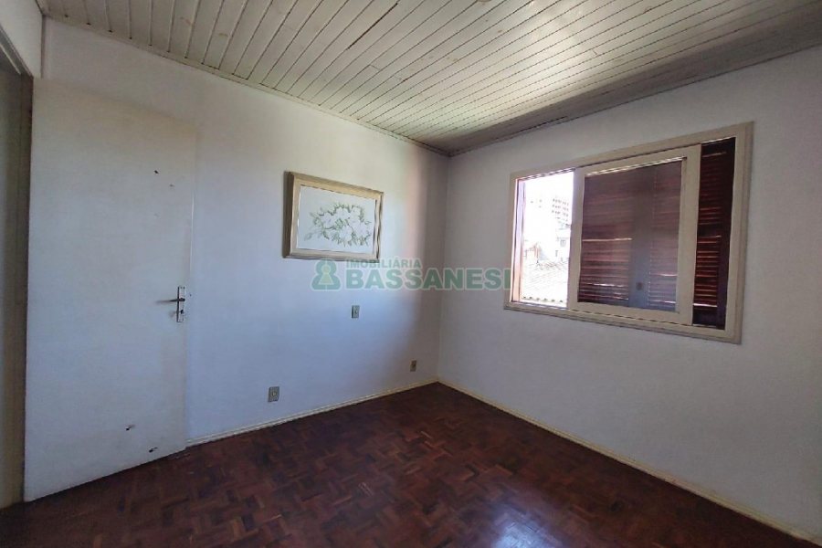 Casa com 180m², 3 dormitórios, 2 vagas, no bairro Rio Branco em Caxias do Sul para Alugar