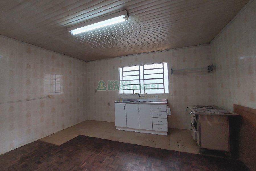 Casa com 180m², 3 dormitórios, 2 vagas, no bairro Rio Branco em Caxias do Sul para Alugar