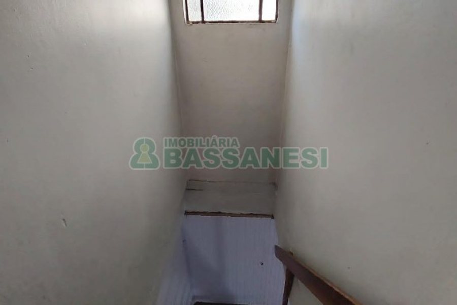 Casa com 180m², 3 dormitórios, 2 vagas, no bairro Rio Branco em Caxias do Sul para Alugar