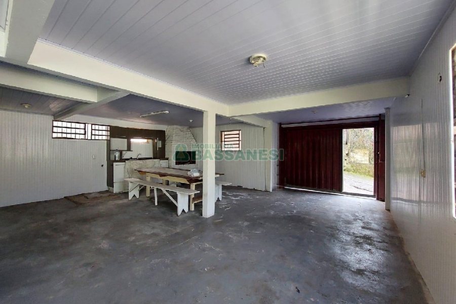 Casa com 180m², 3 dormitórios, 2 vagas, no bairro Rio Branco em Caxias do Sul para Alugar