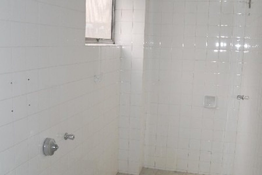 Sala com 21m², no bairro Centro em Caxias do Sul para Alugar