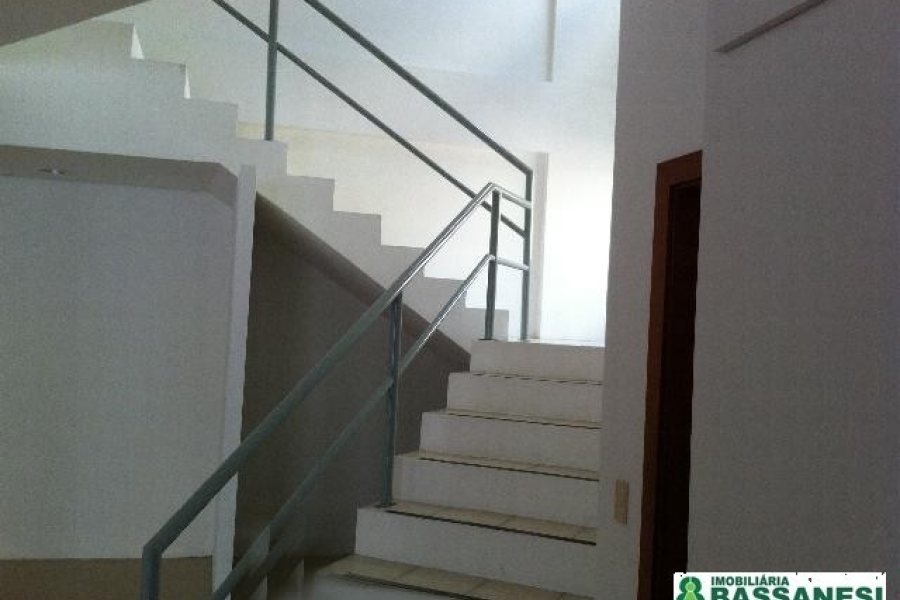 Loja com 272m², no bairro São Pelegrino em Caxias do Sul para Comprar