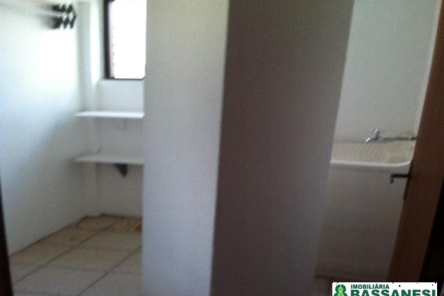 Loja com 272m², no bairro São Pelegrino em Caxias do Sul para Comprar