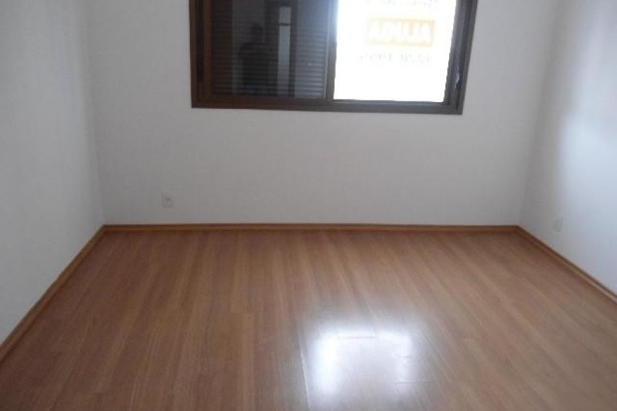 Apartamento com 50m², 1 dormitório, 1 vaga, no bairro Lourdes em Caxias do Sul para Alugar