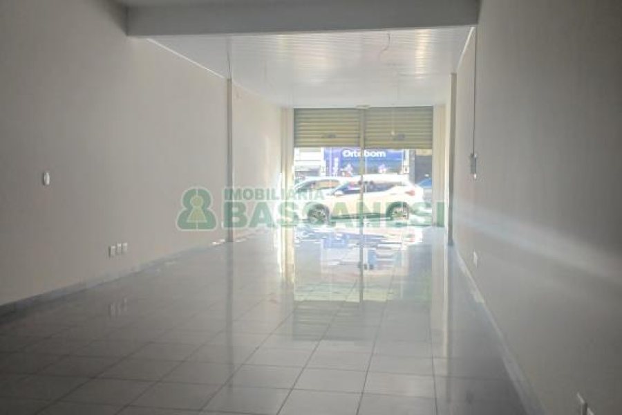 Loja com 120m², no bairro Centro em Caxias do Sul para Alugar