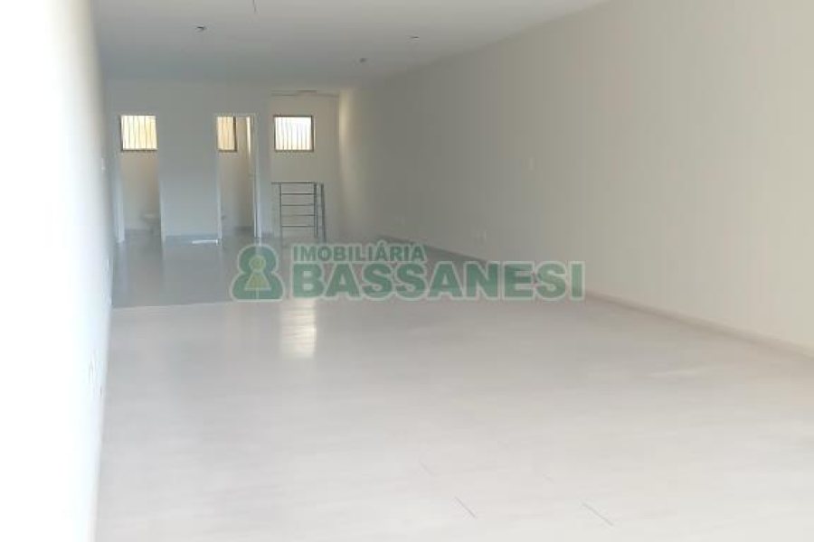 Loja com 120m², no bairro Centro em Caxias do Sul para Alugar