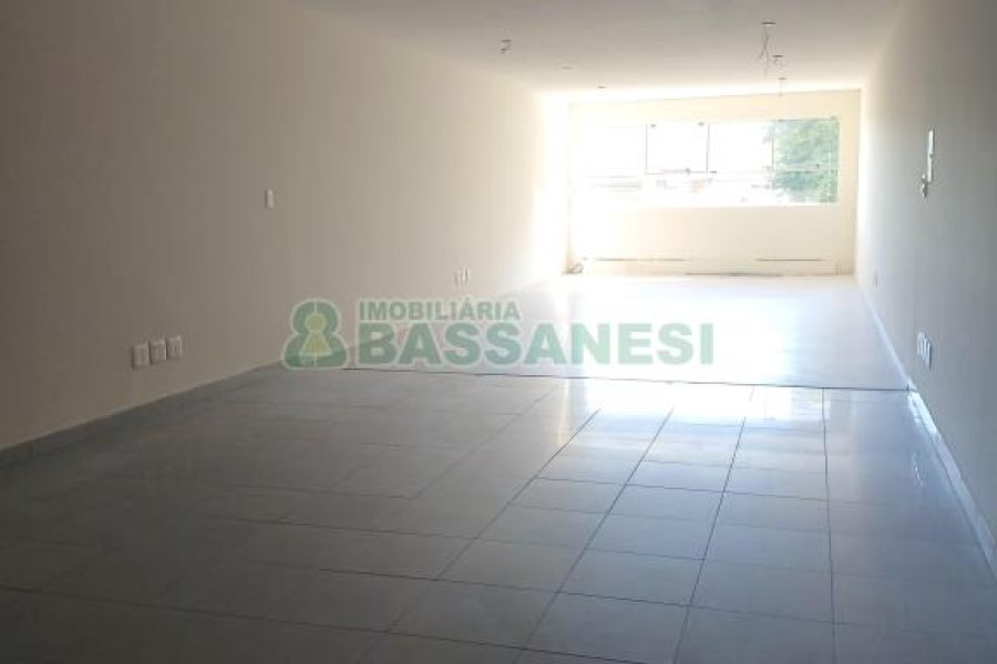 Loja com 120m², no bairro Centro em Caxias do Sul para Alugar