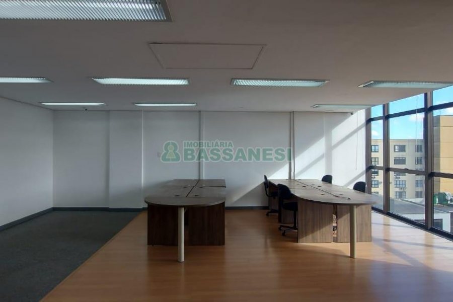 Sala com 50m², no bairro Centro em Caxias do Sul para Alugar