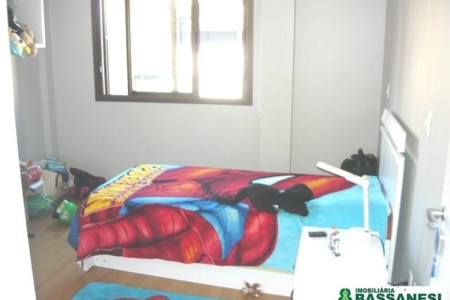 Apartamento com 123m², 3 dormitórios, 2 vagas, no bairro Centro em Caxias do Sul para Comprar