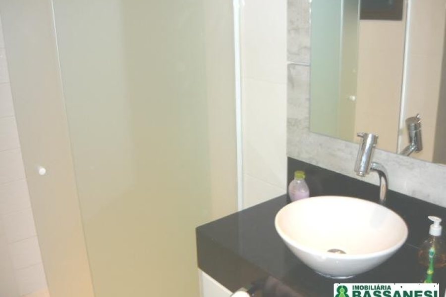 Apartamento com 123m², 3 dormitórios, 2 vagas, no bairro Centro em Caxias do Sul para Comprar