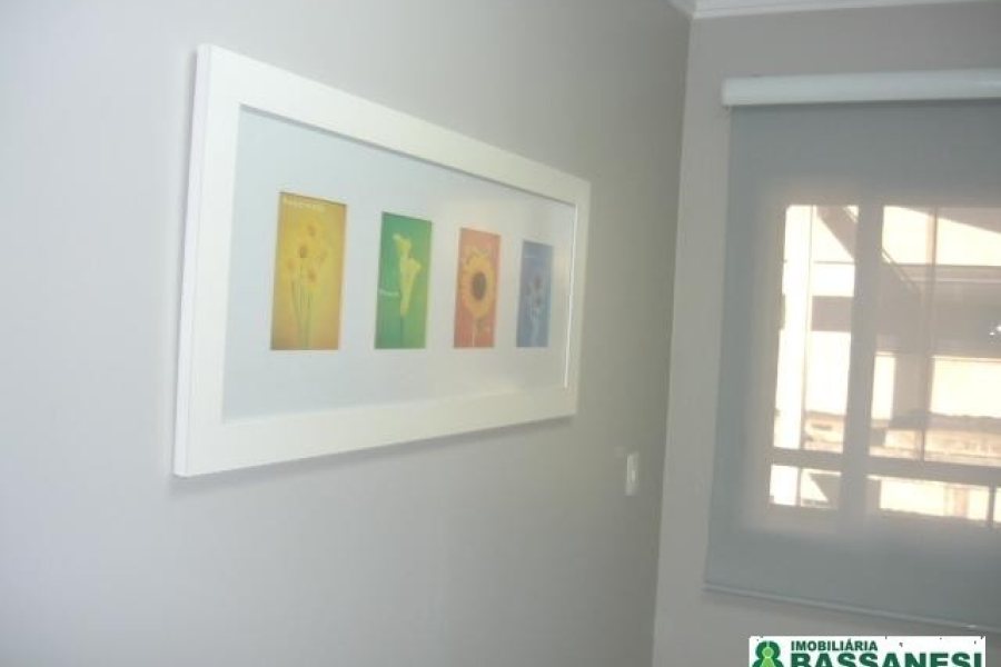 Apartamento com 123m², 3 dormitórios, 2 vagas, no bairro Centro em Caxias do Sul para Comprar