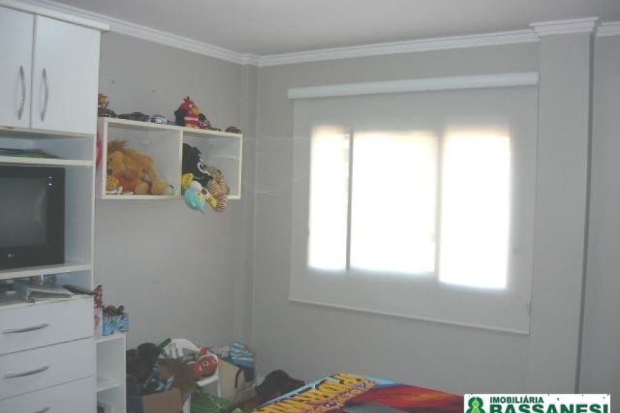 Apartamento com 123m², 3 dormitórios, 2 vagas, no bairro Centro em Caxias do Sul para Comprar
