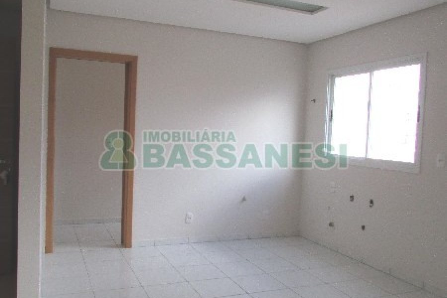 Apartamento com 74m², 2 dormitórios, 2 vagas, no bairro Vila Verde em Caxias do Sul para Alugar