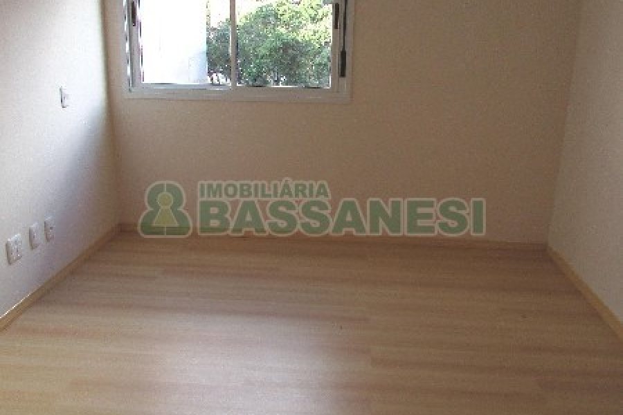 Apartamento com 74m², 2 dormitórios, 2 vagas, no bairro Vila Verde em Caxias do Sul para Alugar