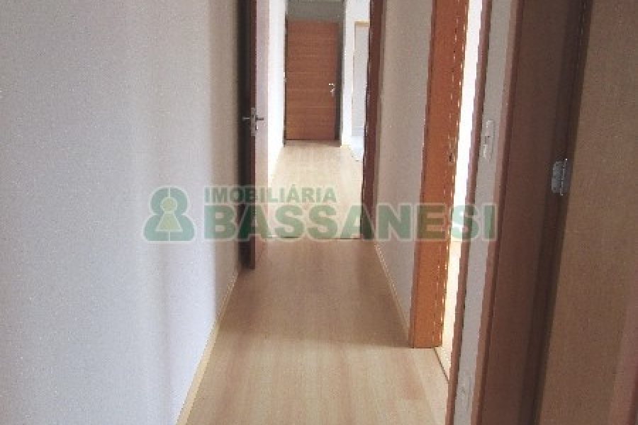 Apartamento com 74m², 2 dormitórios, 2 vagas, no bairro Vila Verde em Caxias do Sul para Alugar
