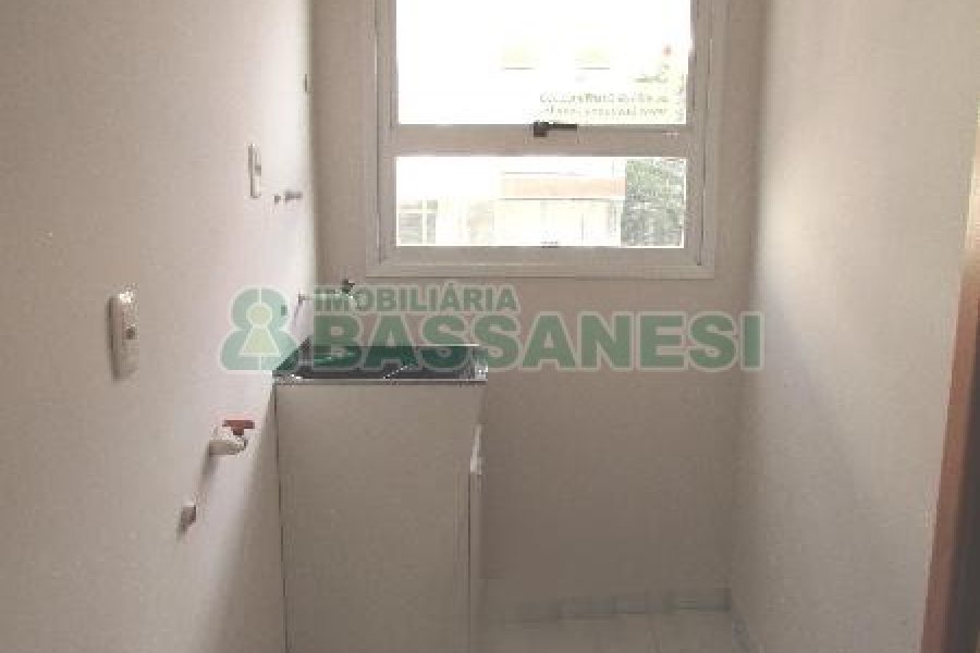 Apartamento com 74m², 2 dormitórios, 2 vagas, no bairro Vila Verde em Caxias do Sul para Alugar