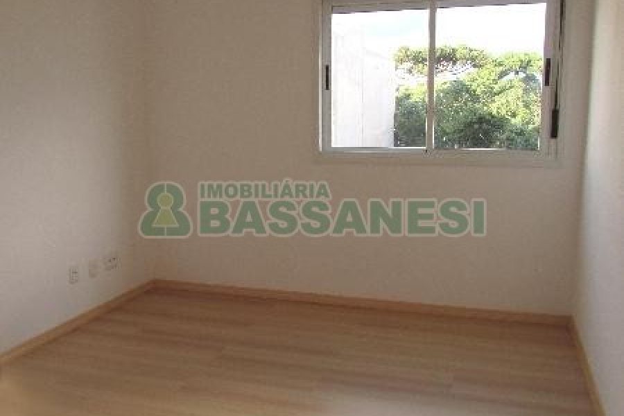 Apartamento com 74m², 2 dormitórios, 2 vagas, no bairro Vila Verde em Caxias do Sul para Alugar