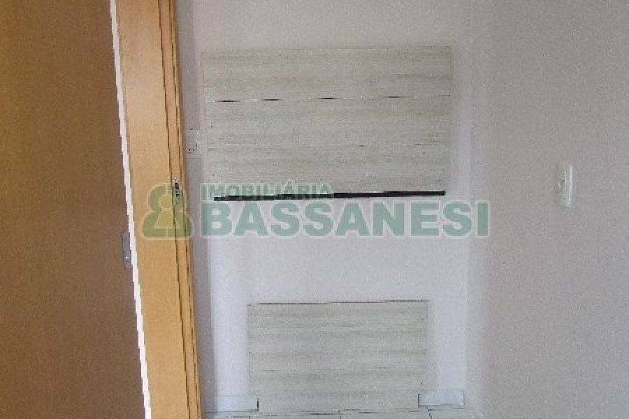 Apartamento com 74m², 2 dormitórios, 2 vagas, no bairro Vila Verde em Caxias do Sul para Alugar