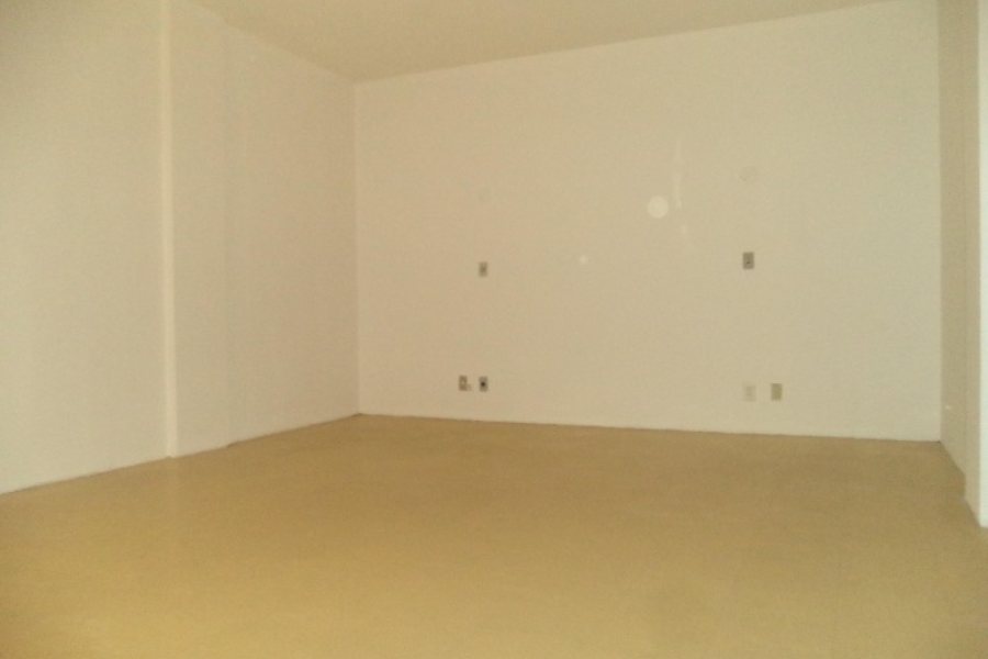 Sala com 30m², no bairro Centro em Caxias do Sul para Alugar