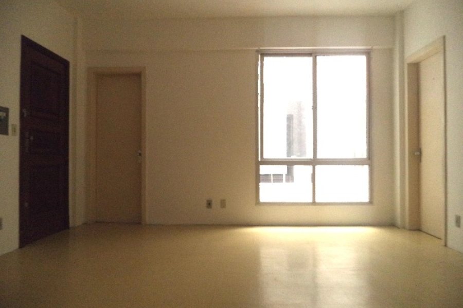 Sala com 30m², no bairro Centro em Caxias do Sul para Alugar