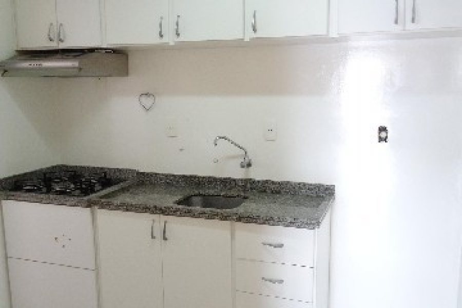 Apartamento com 54m², 3 dormitórios, 1 vaga, no bairro Sagrada Família em Caxias do Sul para Alugar