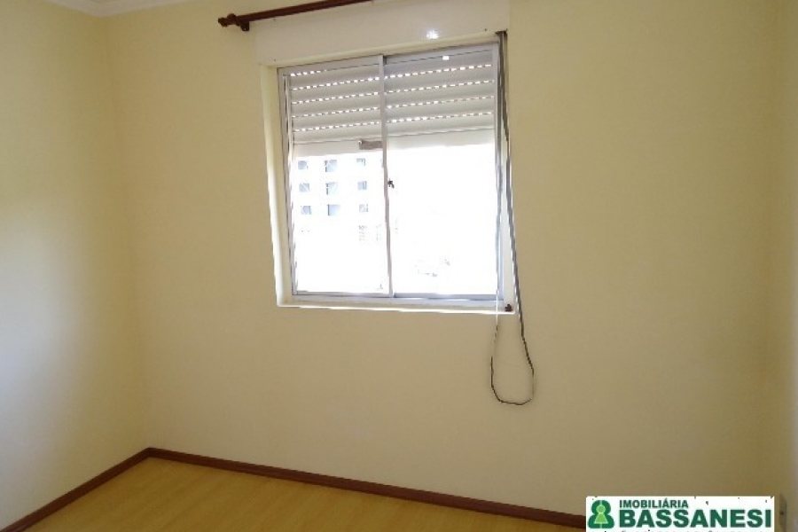 Apartamento com 54m², 3 dormitórios, 1 vaga, no bairro Sagrada Família em Caxias do Sul para Alugar