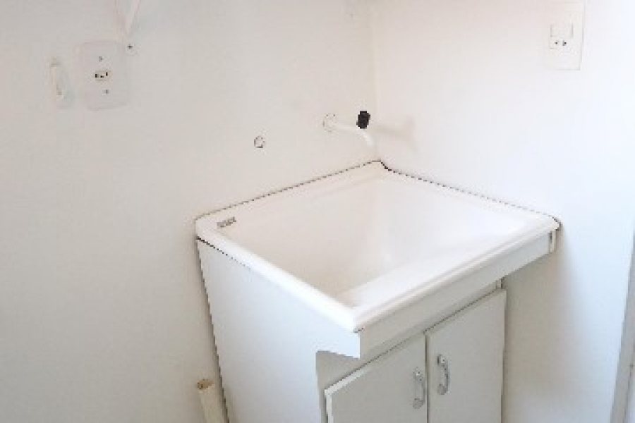 Apartamento com 54m², 3 dormitórios, 1 vaga, no bairro Sagrada Família em Caxias do Sul para Alugar