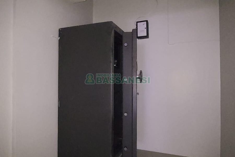 Loja com 451m², 2 vagas, no bairro Centro em Caxias do Sul para Alugar