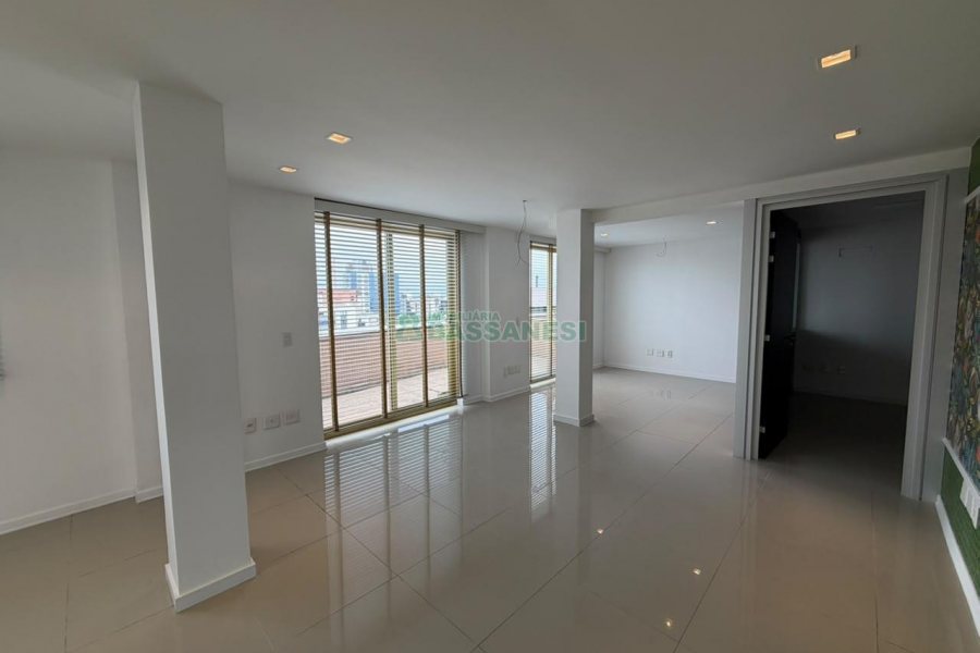 Sala com 105m², 1 vaga, no bairro Centro em Caxias do Sul para Alugar