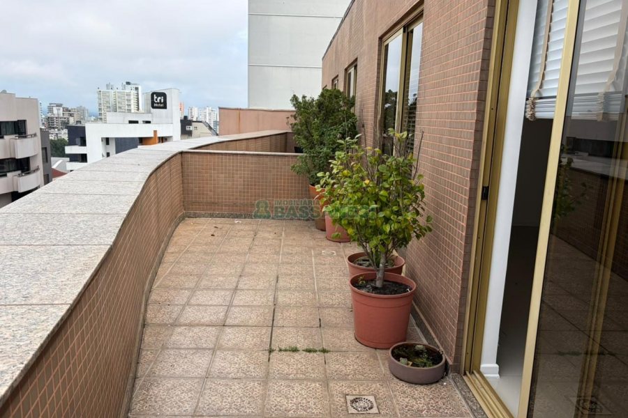 Sala com 105m², 1 vaga, no bairro Centro em Caxias do Sul para Alugar