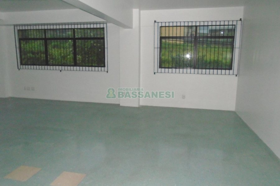 Loja com 370m², no bairro Lourdes em Caxias do Sul para Alugar