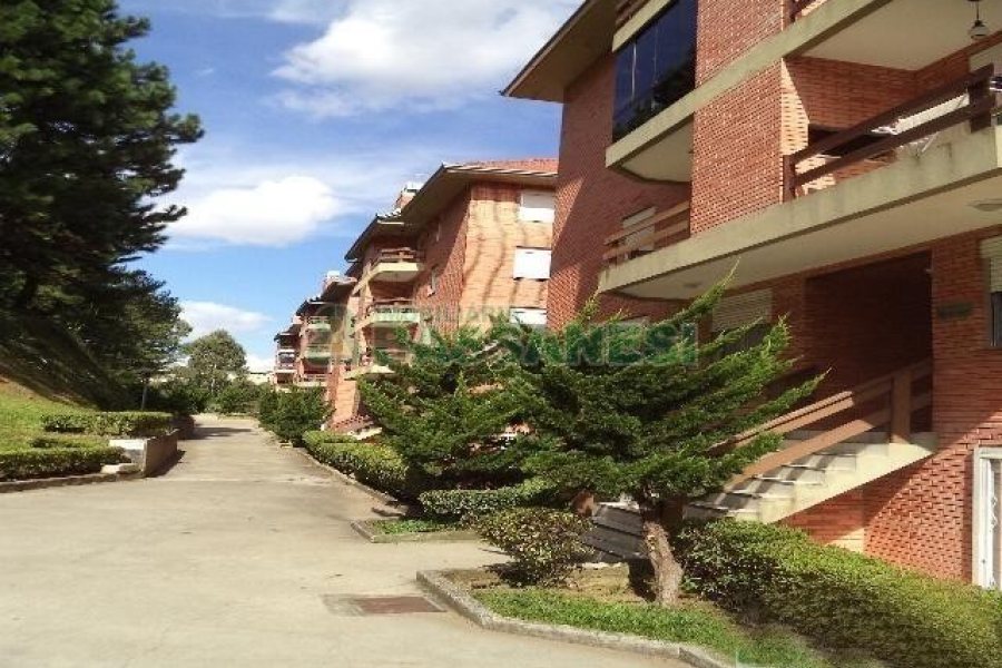 Apartamento com 47m², 2 dormitórios, 1 vaga, no bairro Interlagos em Caxias do Sul para Comprar