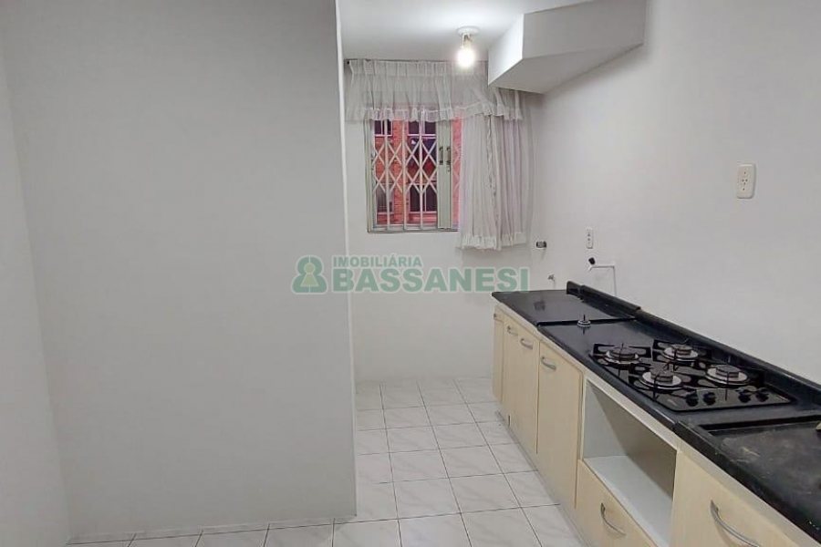 Apartamento com 47m², 2 dormitórios, 1 vaga, no bairro Interlagos em Caxias do Sul para Comprar
